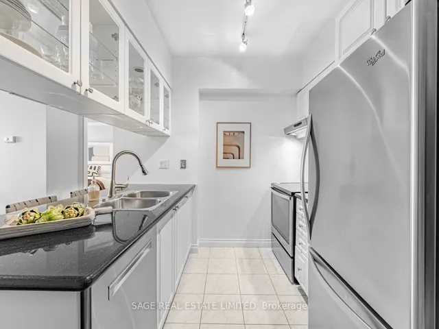 Additional image 9 of 887 Bay St Unit 713