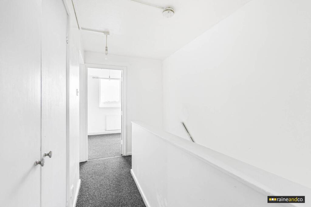 Additional image 17 of White Lion House, Town Centre