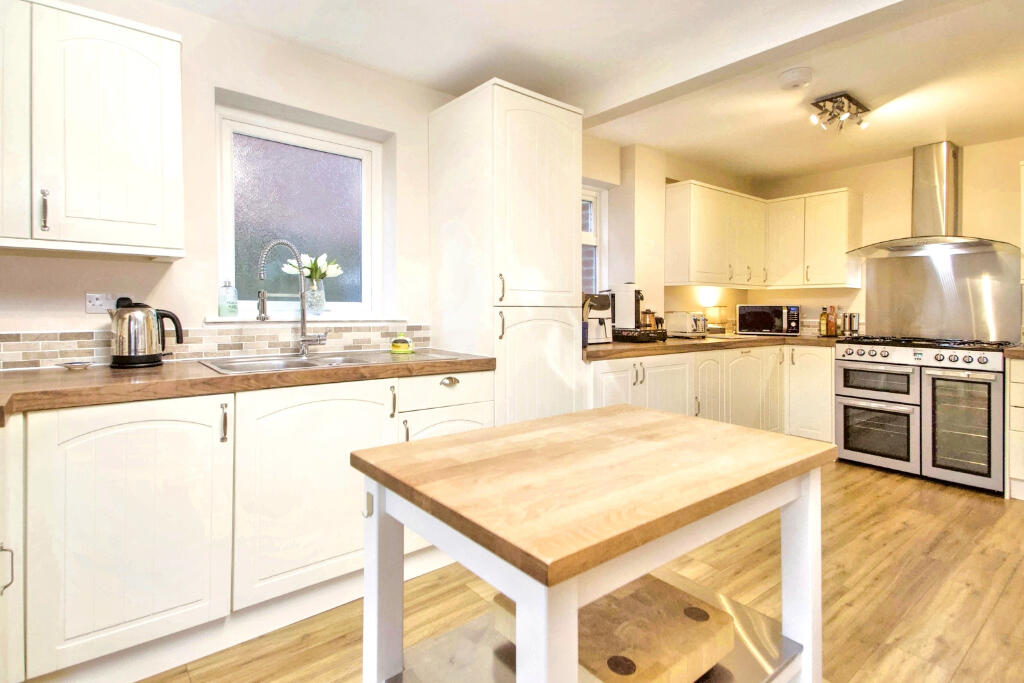 Additional image 5 of Barn Green, Glastonbury, Somerset
