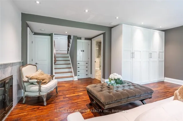 Additional image 26 of 607 Edgewater Cres