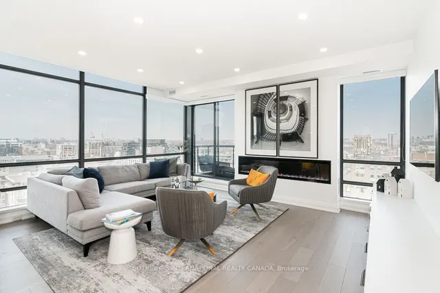 438 King St Unit 1904