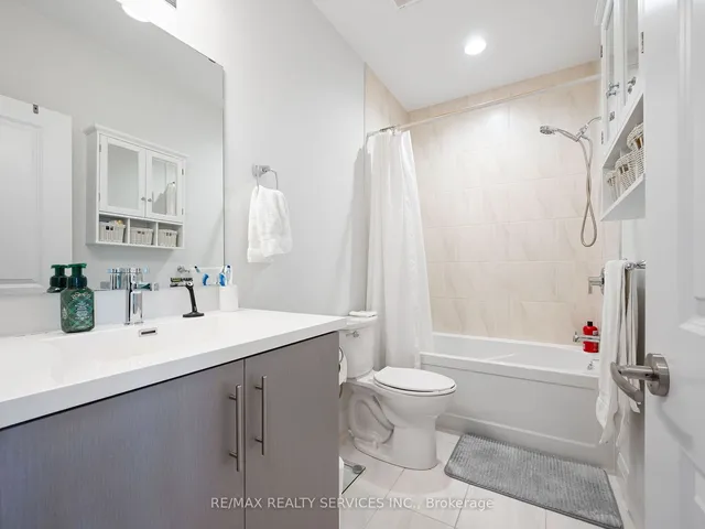 Additional image 18 of 1 Redfern Ave Unit 416