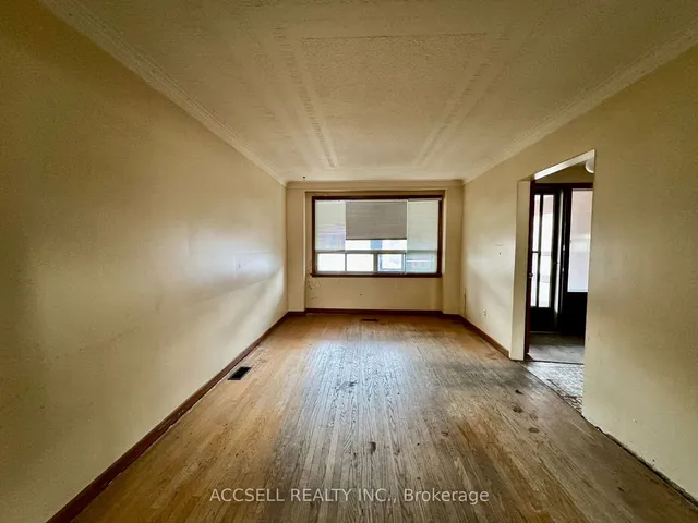 Additional image 7 of 684 Manning Ave