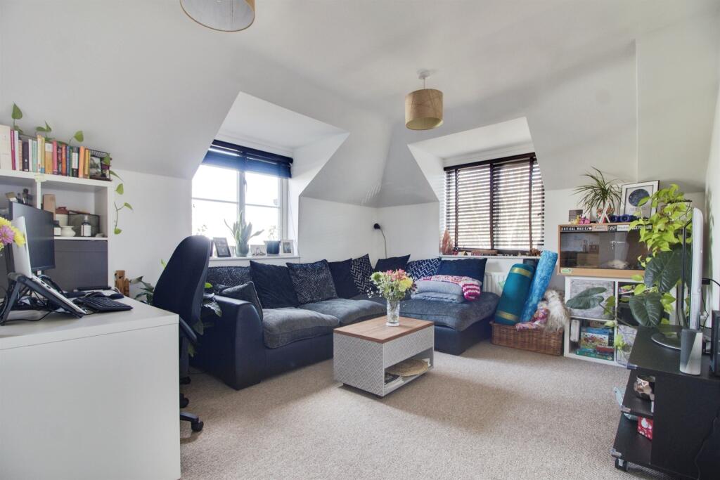 Additional image 3 of Maidensfield, Welwyn Garden City