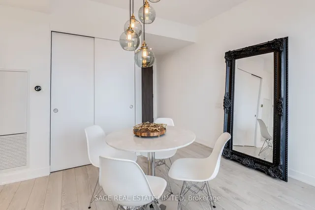 Additional image 7 of 185 Roehampton Ave Unit 1106