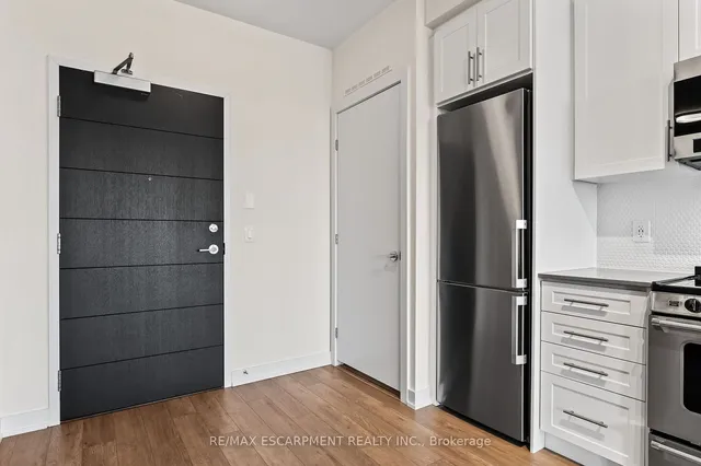 Additional image 4 of 212 King William St Unit 619