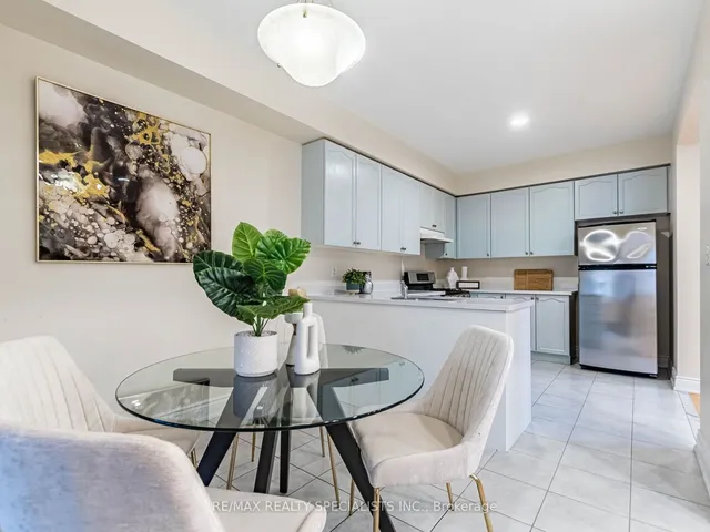 Additional image 12 of 25 Commodore Dr