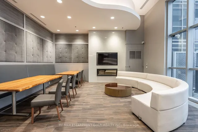 Additional image 26 of 2087 FAIRVIEW St Unit 2001