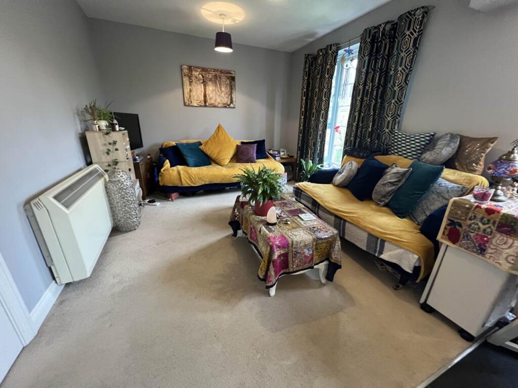 Additional image 4 of 28 Harris Close, Frome, Somerset