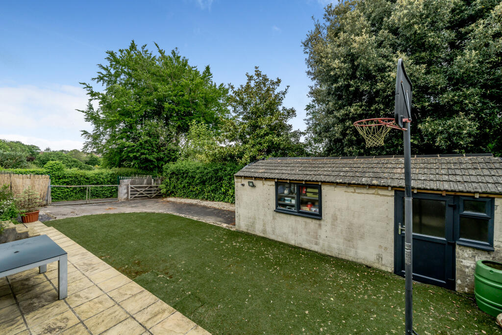 Additional image 16 of Southstoke Road