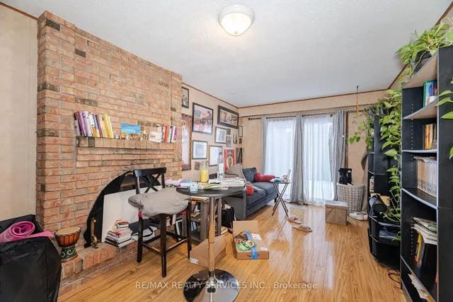 Additional image 26 of 12 Courtleigh Sq