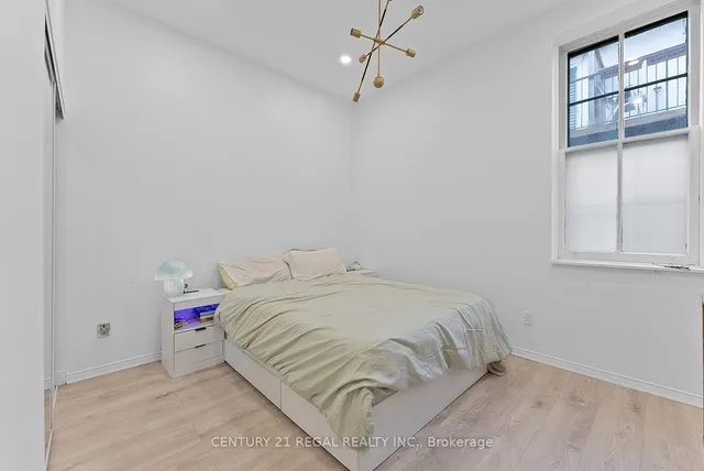 Additional image 22 of 228 St George St Unit 3