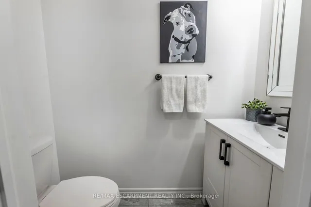 Additional image 11 of 1139 Duignan Cres