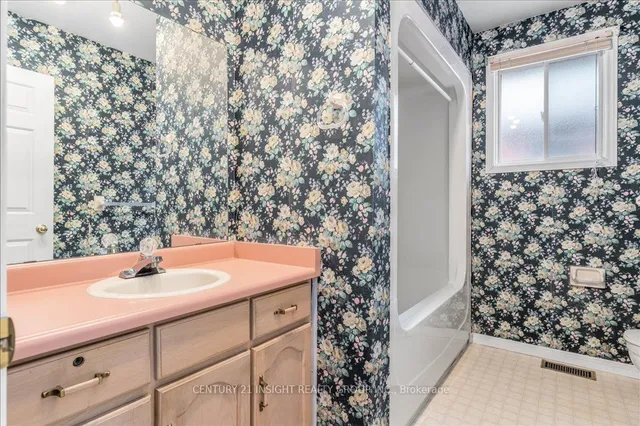 Additional image 24 of 84 Chelsea Cres