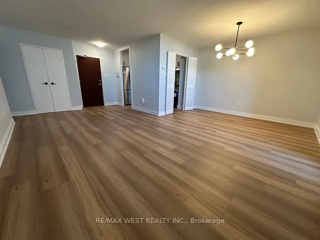 Additional image 21 of 360 Ridelle Ave Unit 911