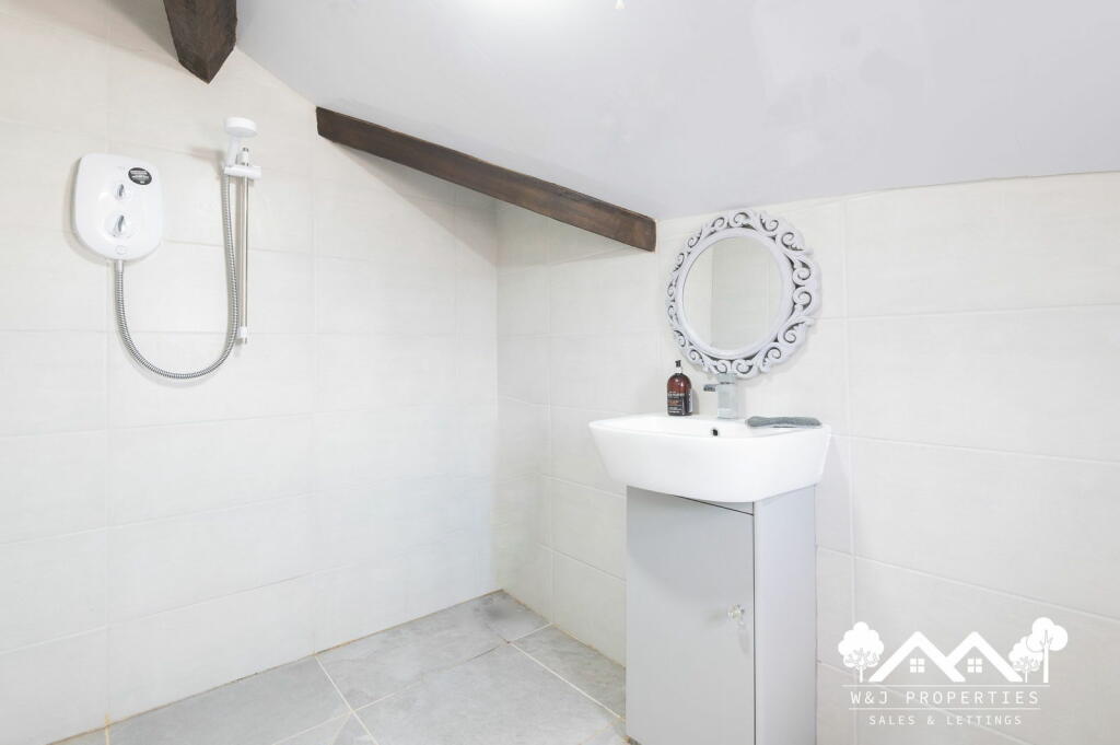 Additional image 41 of Blackburn Road, Darwen, BB3