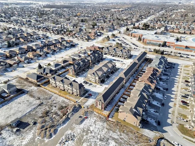 Additional image 21 of 19 Picardy Dr Unit 31