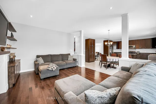 Additional image 15 of 31 Showcase Dr