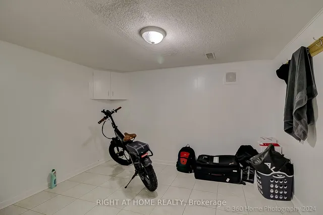 Additional image 30 of 38 Whitbread Cres