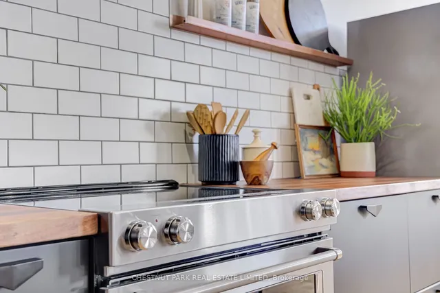 Additional image 8 of 326 Carlaw Ave Unit 214