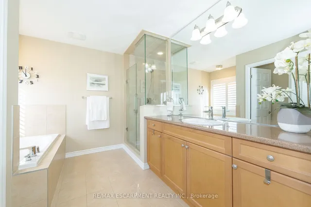 Additional image 32 of 254 Hinton Terr