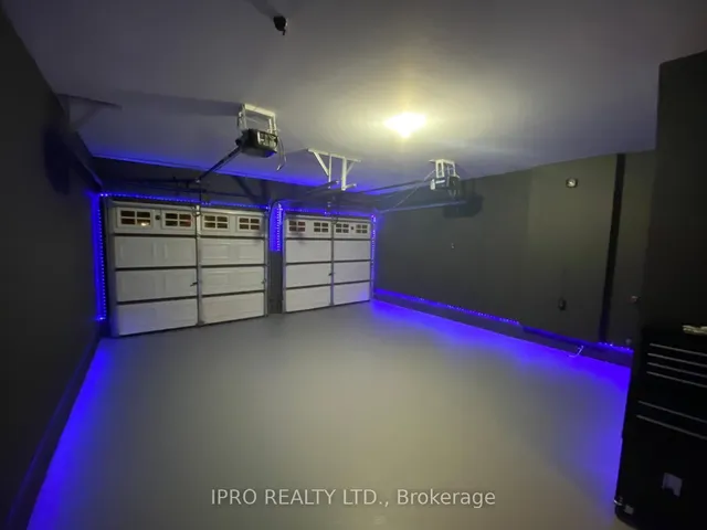 Additional image 39 of 1038 Laurier Ave