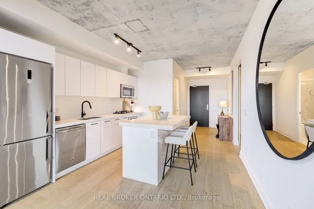 Additional image 3 of 608 Richmond St Unit 717