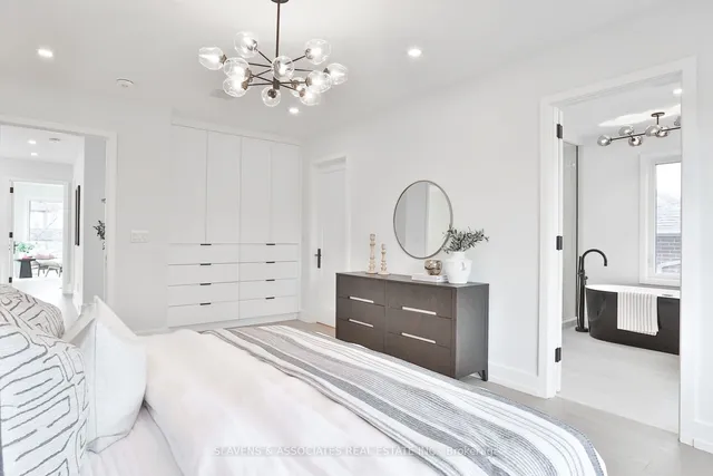 Additional image 24 of 102 Stayner Ave