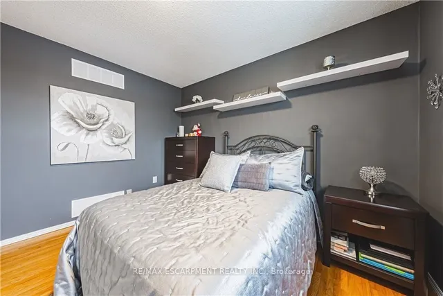 Additional image 21 of 153 Ravenbury Dr