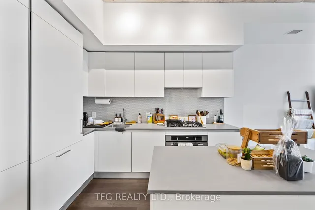 Additional image 7 of 2720 Dundas St Unit 810