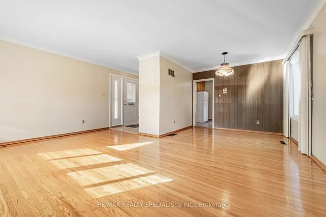 Additional image 6 of 8 Rollins Pl