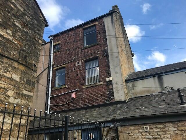 Additional image 8 of 33a Parker Lane, Burnley, BB11 2BU