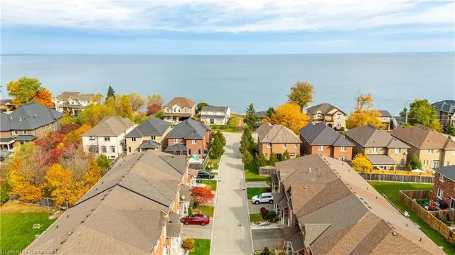 Additional image 49 of 45 Seabreeze Cres Unit 10