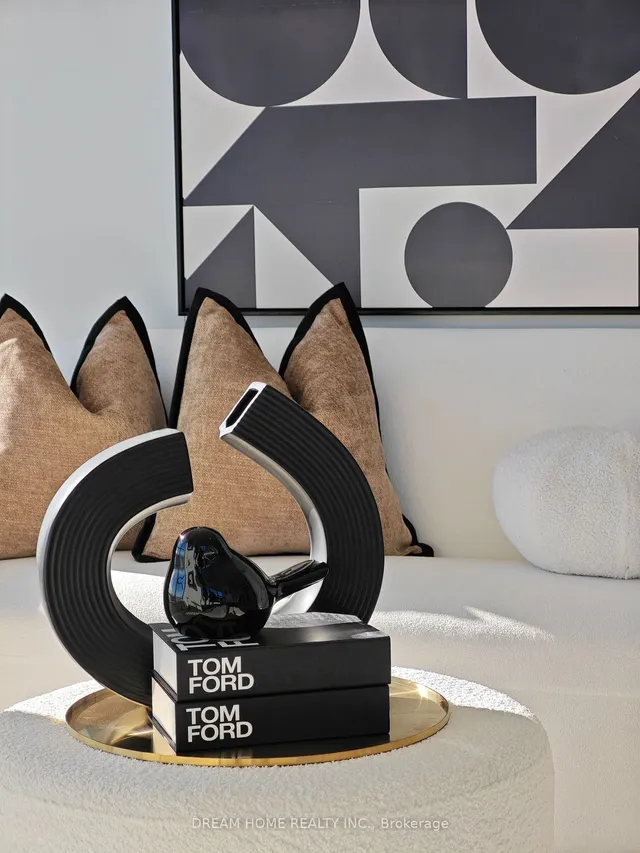 Additional image 32 of 2221 Yonge St Unit 5303