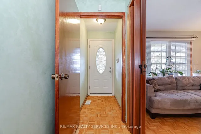 Additional image 38 of 171 Montrose Ave