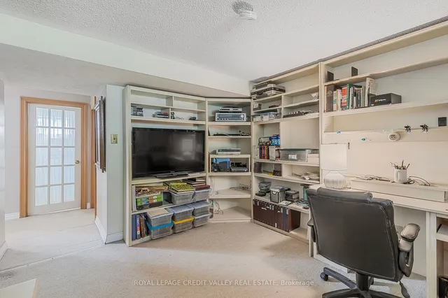 Additional image 30 of 9 Norval Cres