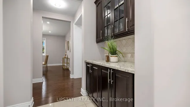 Additional image 37 of 23 Louisburg Cres