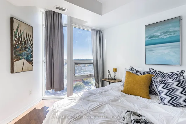 Additional image 22 of 9 George St Unit 907