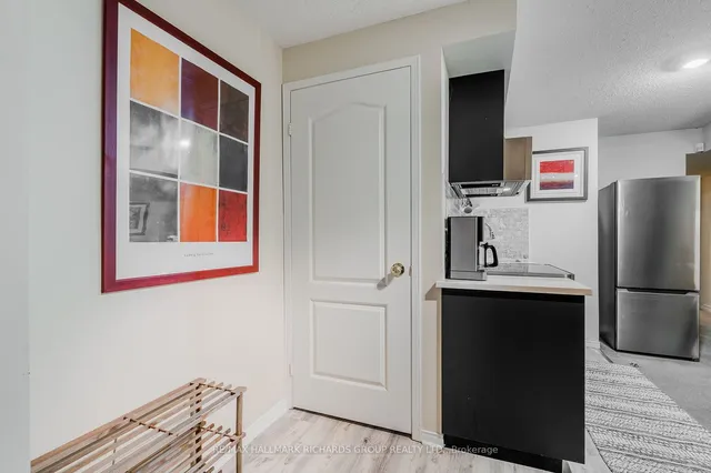 Additional image 26 of 17 Brick Crt