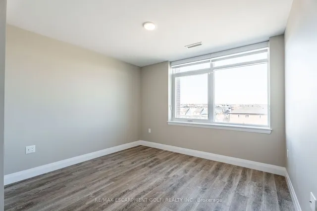 Additional image 22 of 1 Redfern Ave Unit 329