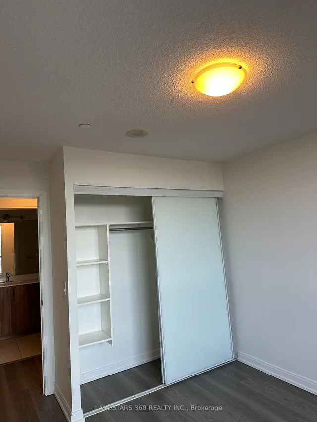 Additional image 8 of 255 Village Green Sq Unit 806