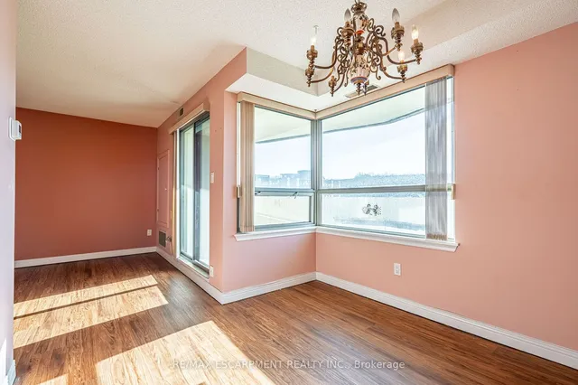 Additional image 17 of 8 Village Green Unit 612