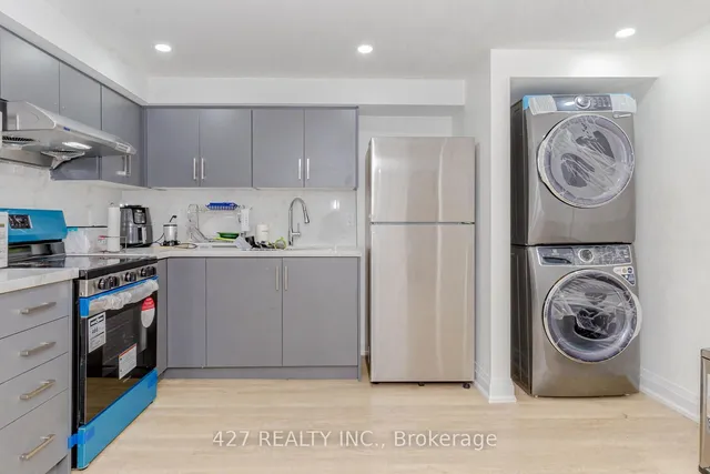 Additional image 33 of 42 Courtleigh Sq