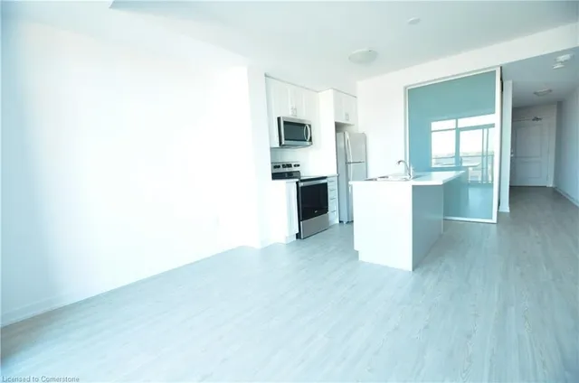 Additional image 8 of 450 Dundas St Unit 319