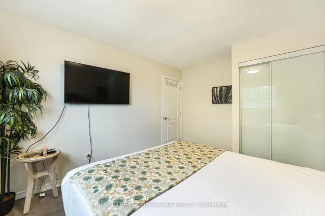 Additional image 32 of 1521 Ealing Crt