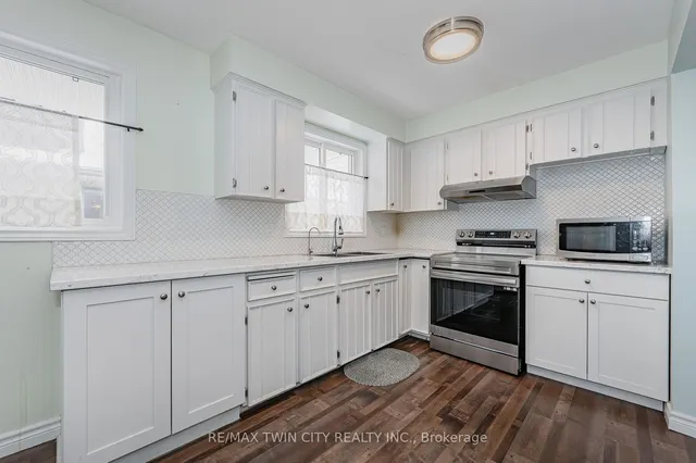 Additional image 13 of 16 Overlea Cres