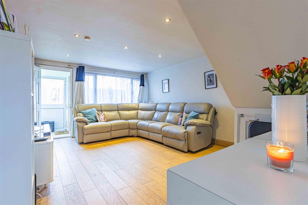 Additional image 6 of High Street, London Colney