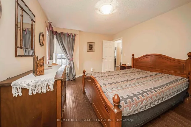 Additional image 31 of 733 Macbeth Hts