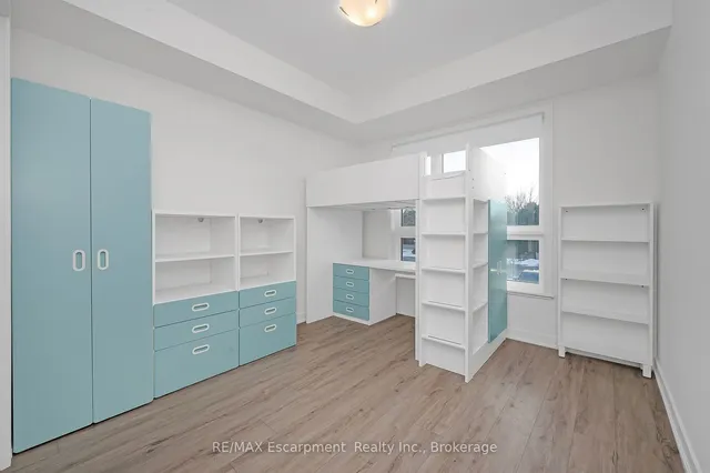 Additional image 22 of 320 PLAINS Rd Unit 220