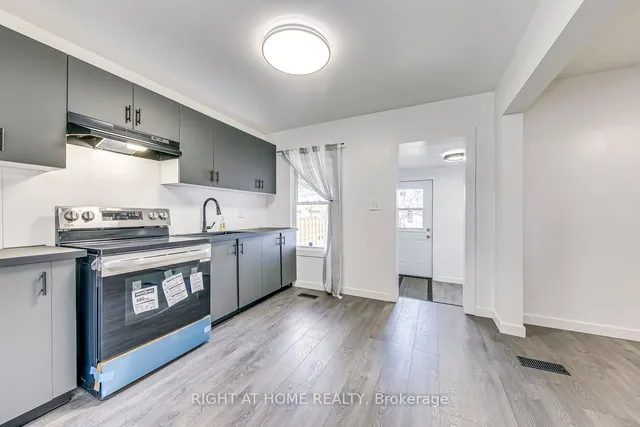 Additional image 14 of 77 Hope Ave